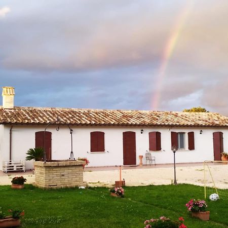 Agriturismo " Le Serre" Spello Luaran gambar